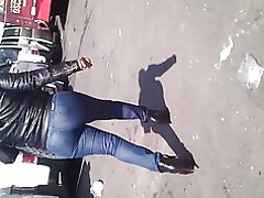 Зрелые в узкие джинсы